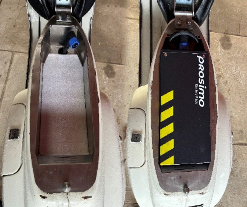 Frontansicht der umgebauten Vespa 50 Spezial (Baujahr 1978) mit dem prosimo KIT Vespa Small Frame 45 km/h. Am Hinterrad ist der neue Radnabenmotor sichtbar. Die Vespa behält ihr klassisches Erscheinungsbild – fährt aber jetzt leise, emissionsfrei und mit richtigem Biss.