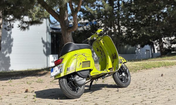 Vespa 50 V5A1T-514 e-vespa by prosimo - 2