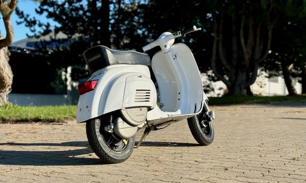 Vespa 50 V5A1T-631 e-vespa by prosimo - 2