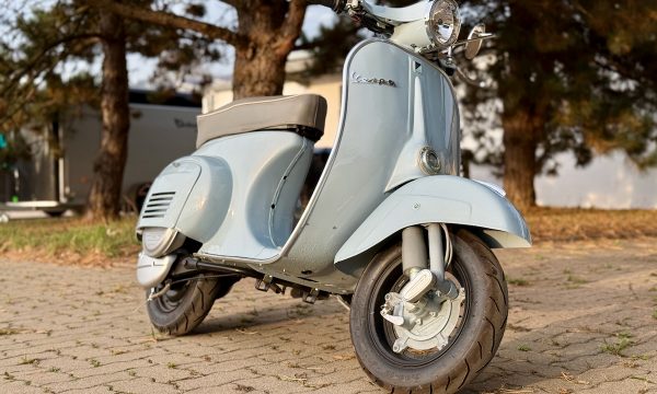 Vespa 50 V5A2T-858 e-vespa by prosimo - 2