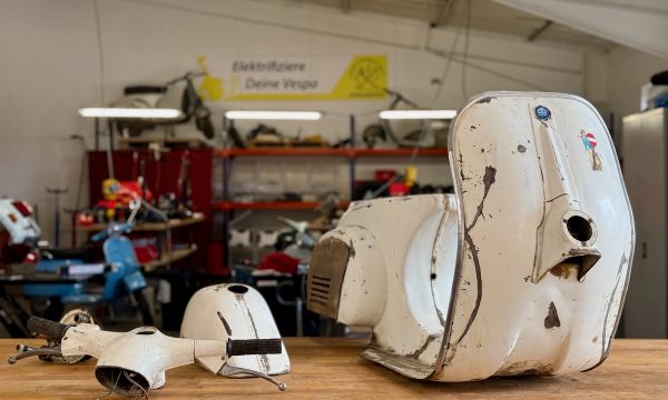 Vespa 50s V5SA1T-804 Voltracer e-vespa by prosimo - 2