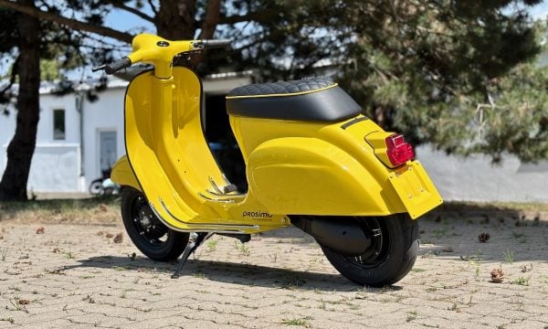 Vespa 50s V5SA1T-136 yellow banana - 9 Vespa 50s V5SA1T-136 yellow banana - 9