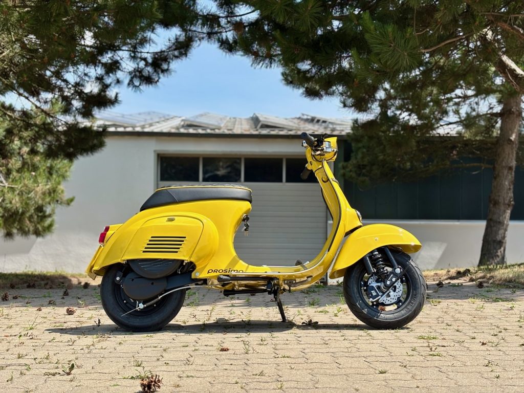 prosimo Elektro Vespa Vespa 50s V5SA1T-136 yellow banana