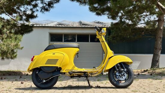prosimo Elektro Vespa Vespa 50s V5SA1T-136 yellow banana