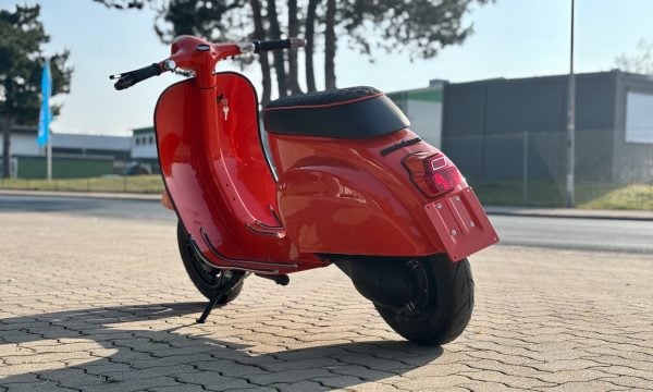 Vespa 50s V5SA1T-135 orange Jasmino - 3 Vespa 50s V5SA1T-135 orange Jasmino - 3