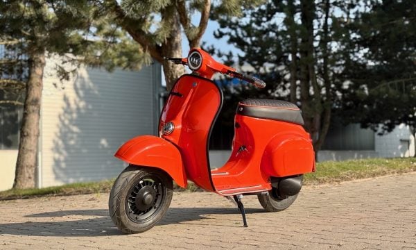 Vespa 50s V5SA1T-135 orange Jasmino - 7 Vespa 50s V5SA1T-135 orange Jasmino - 7