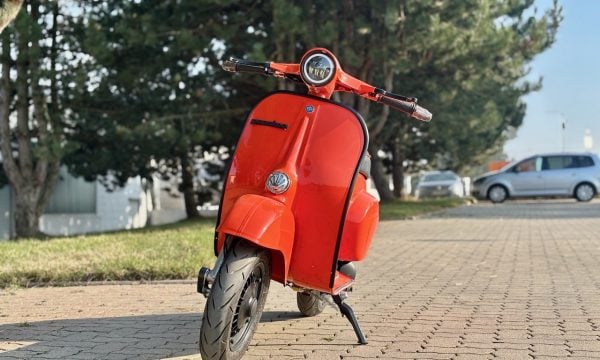 Vespa 50s V5SA1T-135 orange Jasmino - 8 Vespa 50s V5SA1T-135 orange Jasmino - 8