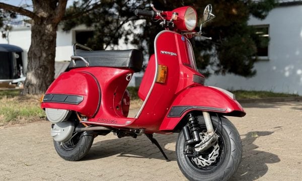 Vespa P200E VSX1T-348 - 3