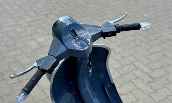 Vespa PK50s V5X2T-002 - 10 Vespa PK50s V5X2T-002 - 10