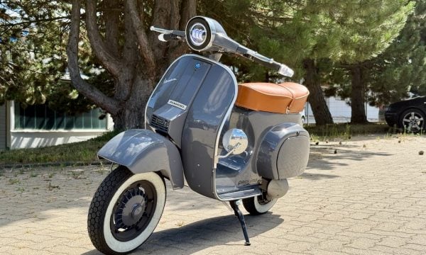 Vespa PK50s V5X2T-002 - 12 Vespa PK50s V5X2T-002 - 12