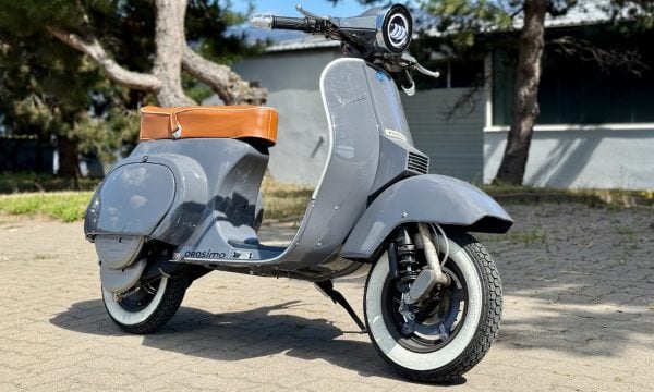 Vespa PK50s V5X2T-002 - 8 Vespa PK50s V5X2T-002 - 8