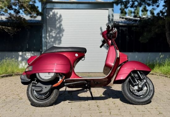 Vespa PX125 VNX2T-307 - 1 prosimo Elektro Vespa PX125 VNX2T-307